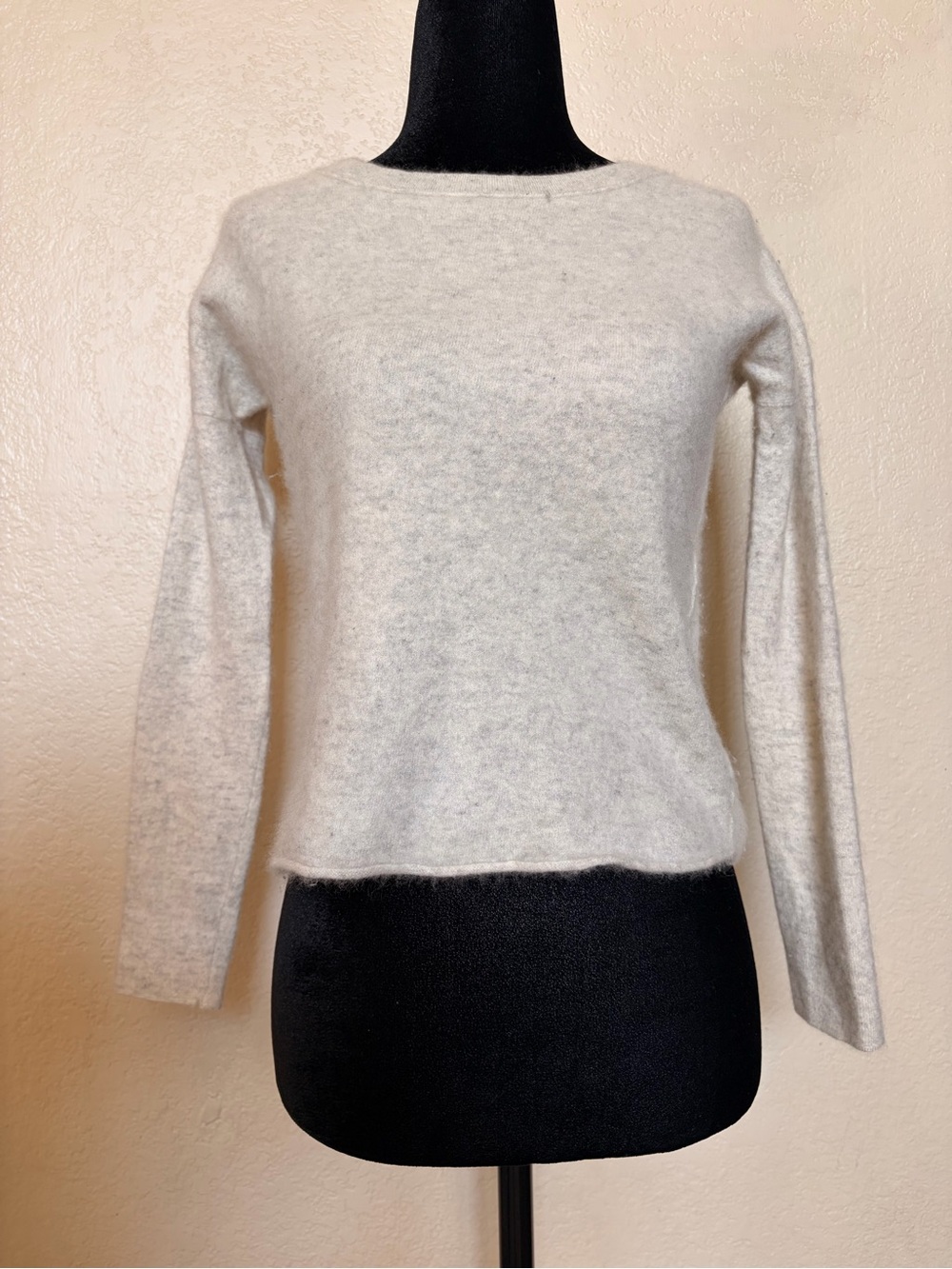 Vince 100% Cashmere Crewneck Knit Pullover Sweater